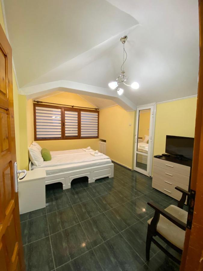 Lucy Apartament Apartamento Burgas Exterior foto